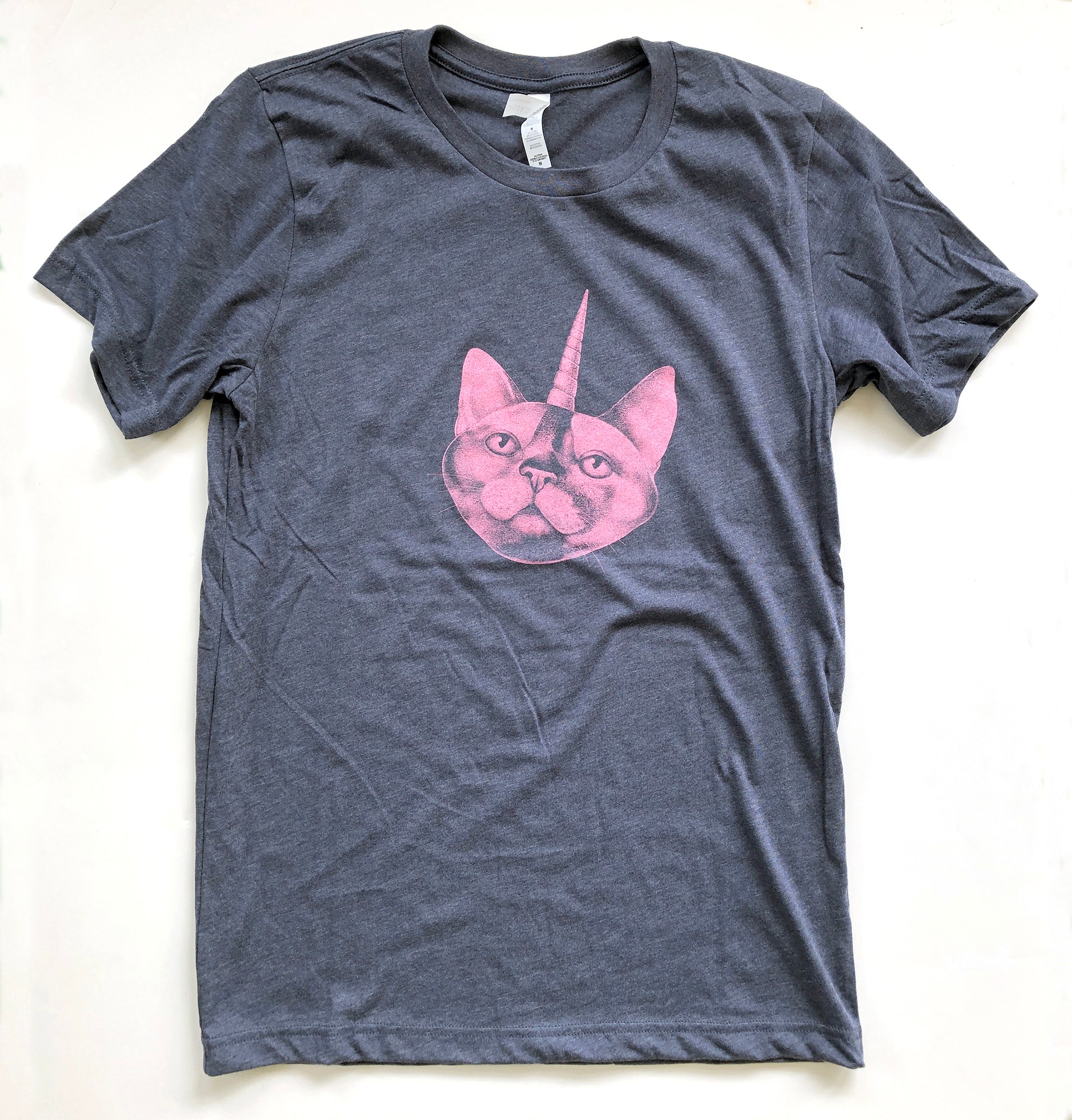 "UNACORN"   T SHIRT